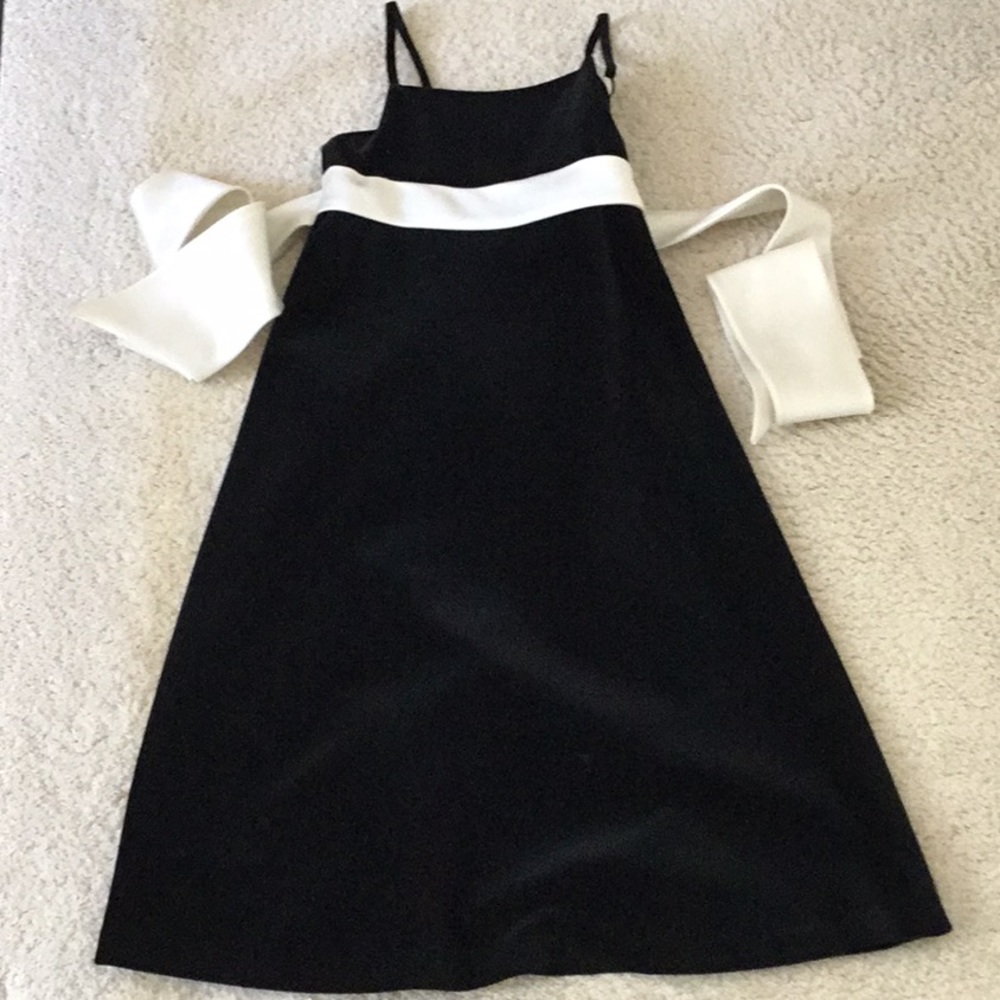 High End Helena Neiman  Marcus Black Velour Holiday Dress Girls Size 7y